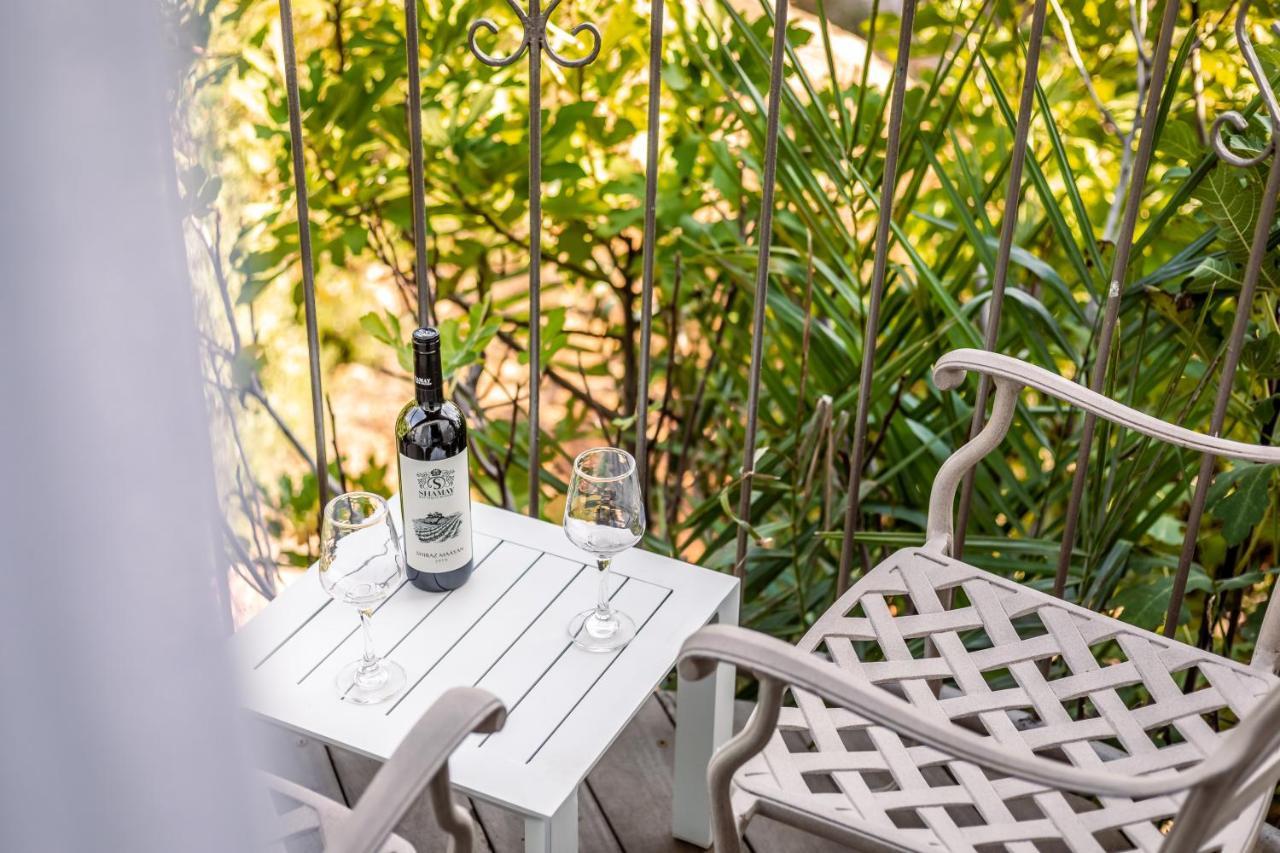 Amirey Hagalil Boutique Hotel Amirim Bagian luar foto